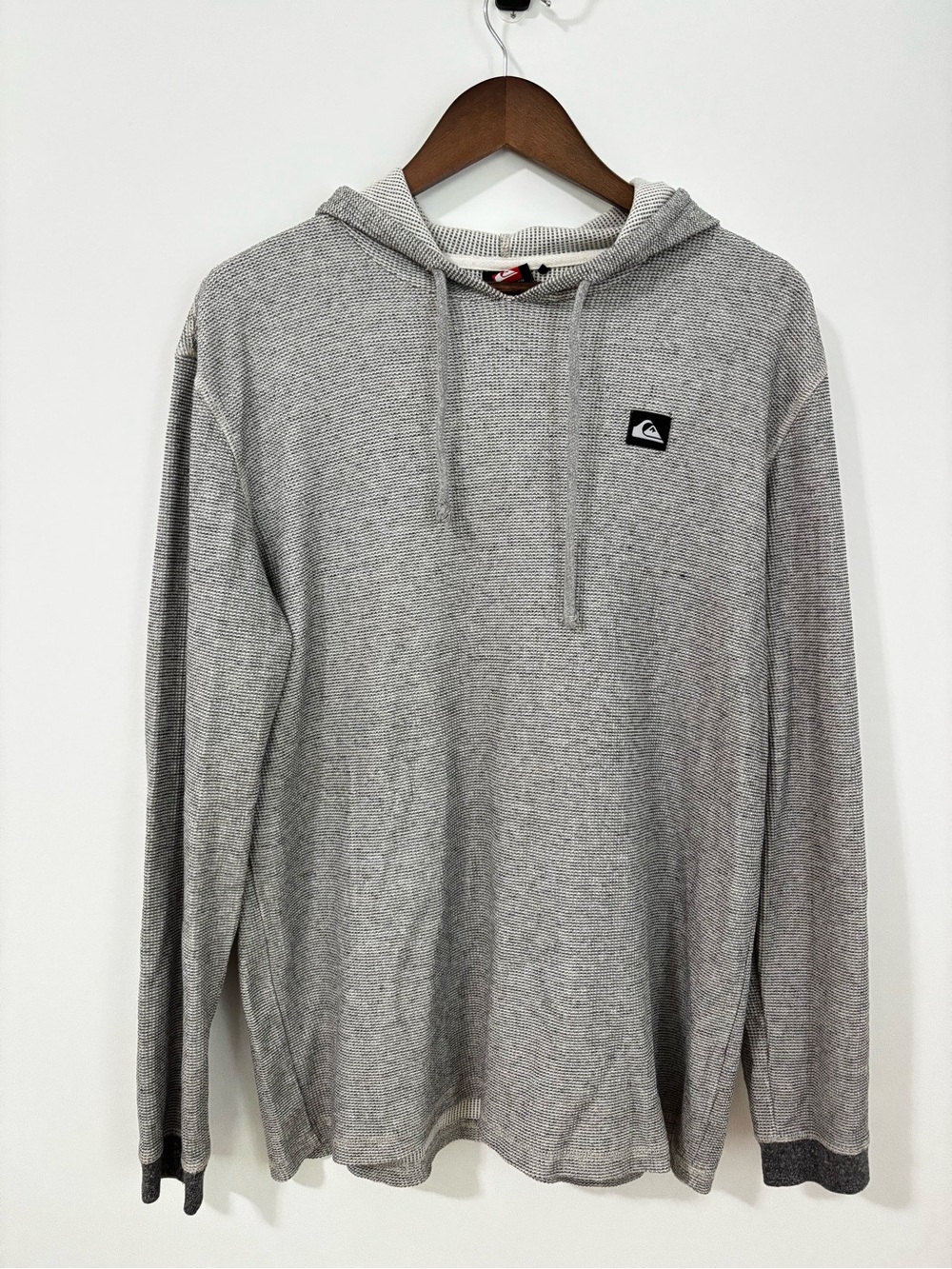 Quiksilver Men’s XL Gray Waffle Knit Pullover Hoodie Logo Surf Skate